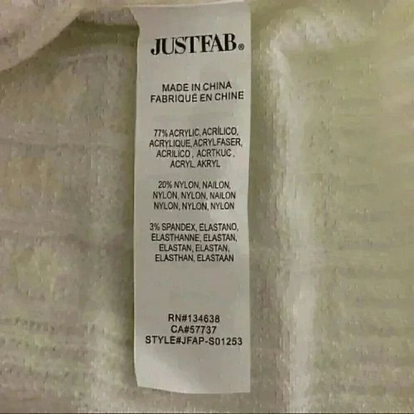 JustFab Cardigan M Cream Lightweight V-Neck Semi-Sheer Long Sleeve Button-Up NWT - Picture 6 of 7